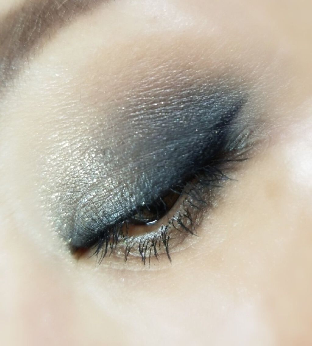 レ キャトル オンブル 324 ブラーリー ブルー/CHANEL/アイシャドウパレットを使ったクチコミ（3枚目）