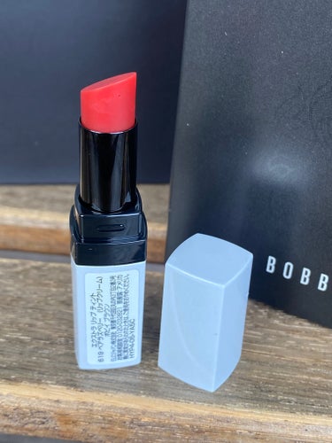 BOBBI BROWN エクストラ リップ ティントのクチコミ「BOBBI BROWN
エクストラ リップ ティント
619ベアラズベリー

私の誕生日が6月.....」（2枚目）