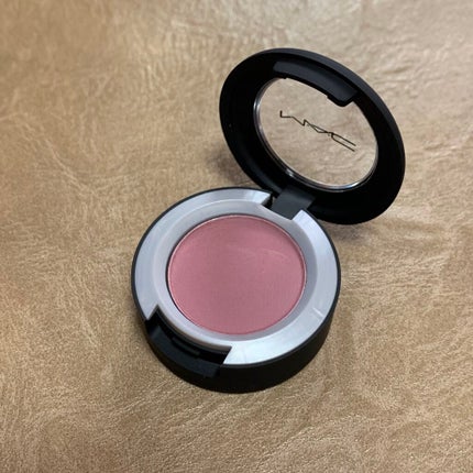 パウダー キス アイシャドウ/M・A・C/単色アイシャドウを使ったクチコミ(3枚目)