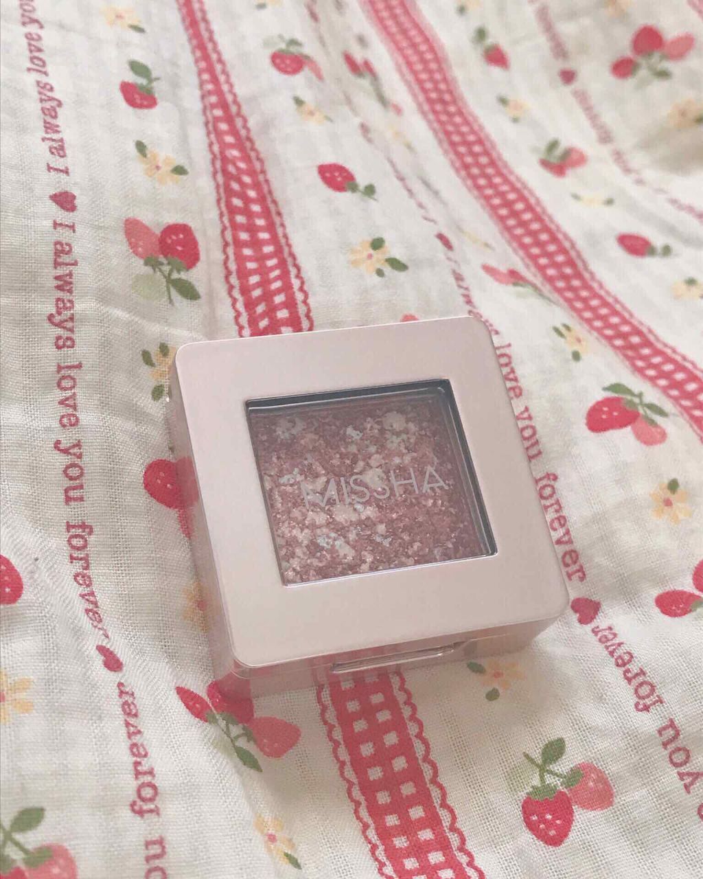 グリッタープリズム シャドウ/MISSHA/グリッターを使ったクチコミ(1枚目)