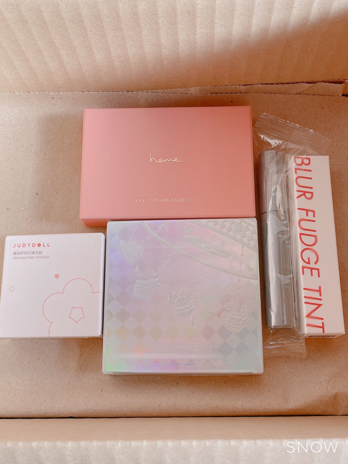 アイカラーパレット/heme/アイシャドウパレットを使ったクチコミ（2枚目）