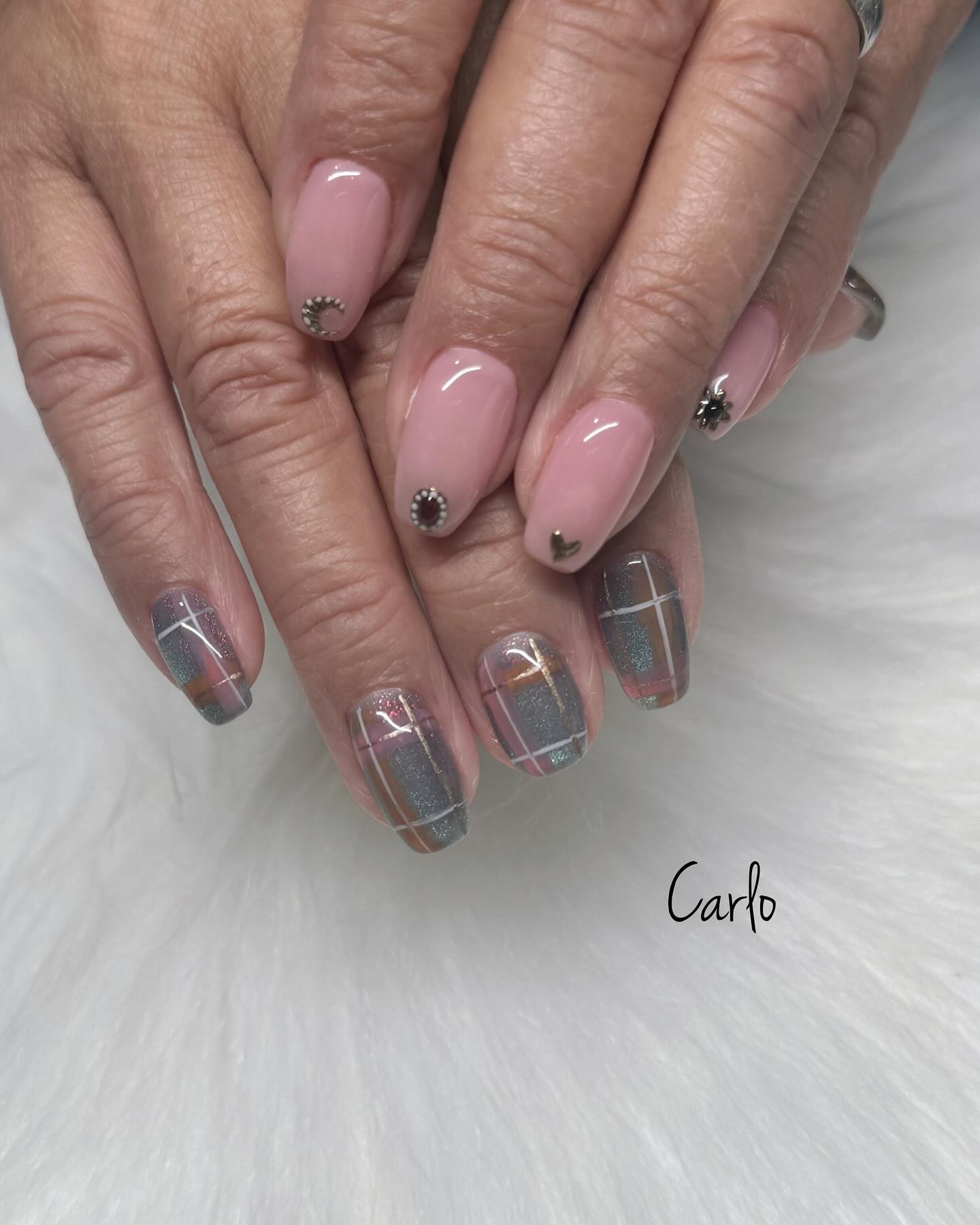 #ネイル,#手書きネイル,#ニュアンスネイル,#マグネットネイル,#トレンドネイルのネイルデザイン