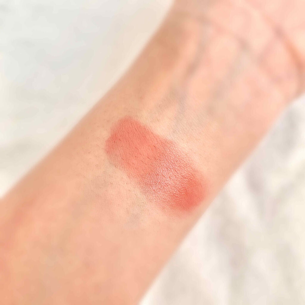 ラスティンググロスリップ/CEZANNE/口紅を使ったクチコミ(2枚目)