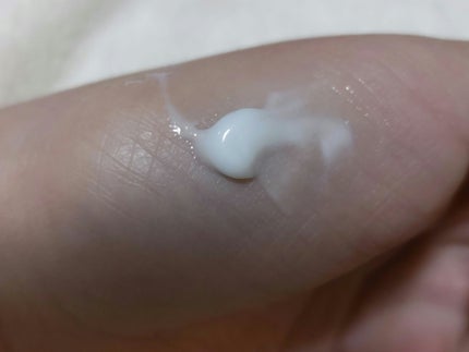 24k ROSE GOLD ESSENCE/Coreana/ハンドクリームを使ったクチコミ(3枚目)