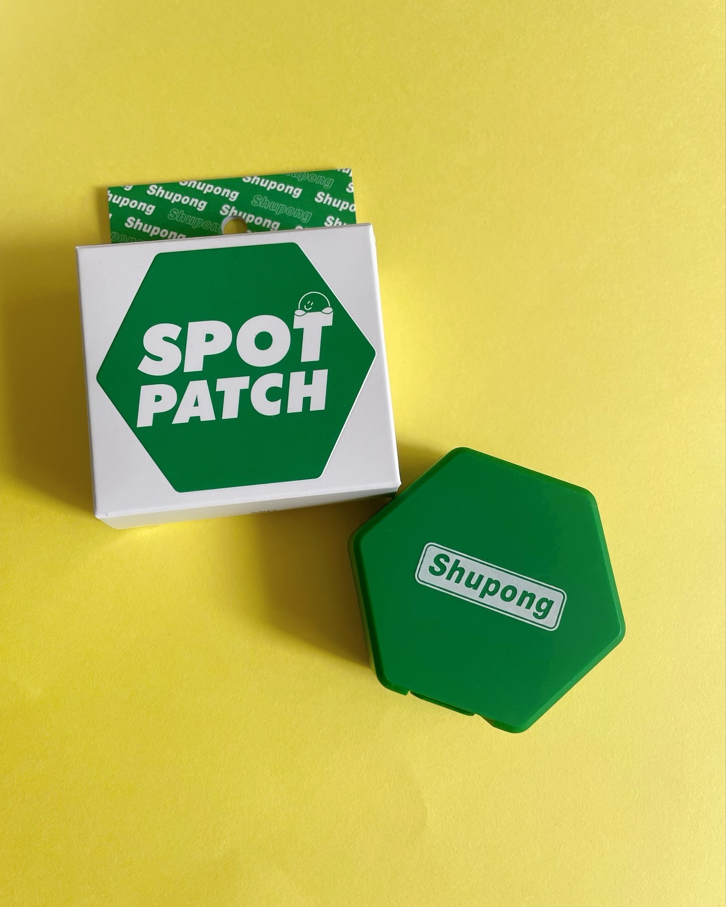 ♡
韓国🇰🇷コスメブランドShupong
⁡
⁡
⁡
💚シュポンスポットパッチ120枚
⁡
特許取得済みのロールタイプのスポットパッチで外部汚染を遮断。
衛生的なクリーンケースまで！✨️
⁡
⁡
優れた吸水性と通気性で健やかに吸収し、