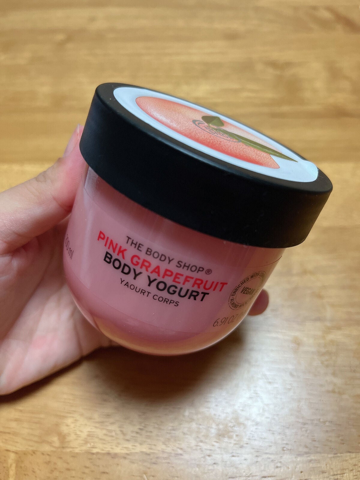 ボディヨーグルト ピンクグレープフルーツ/THE BODY SHOP/ボディローションを使ったクチコミ(2枚目)