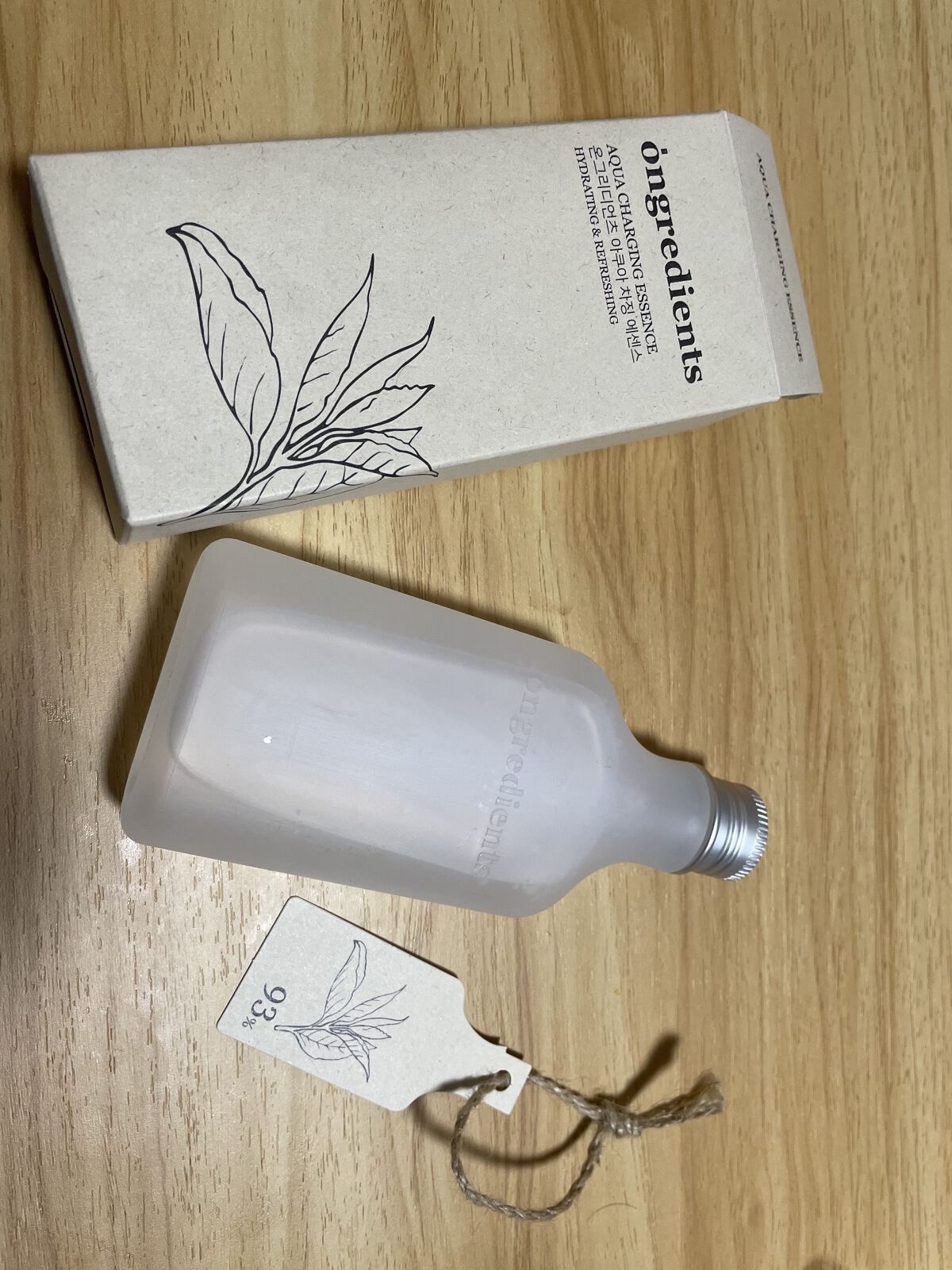 Ongredients Aqua Charging Essenceのクチコミ「自分用メモ　

近頃引っ越しなんだかインナードライを感じていてこちらを開封してみました。

中.....」（1枚目）