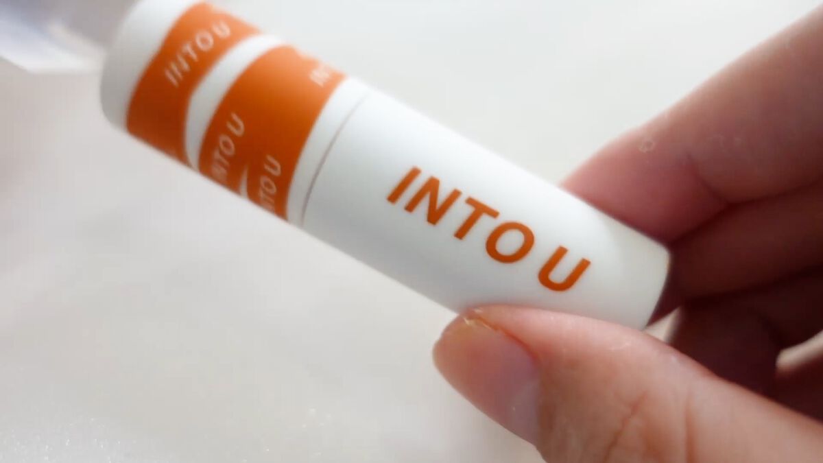 スーパーマットリップ＆チークマッド EM03 モデルテラコッタ/INTO U/口紅を使ったクチコミ（2枚目）