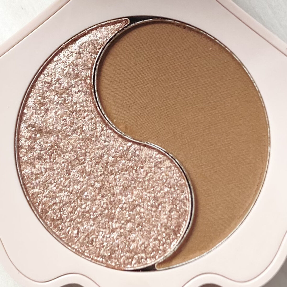 貝殻アイシャドウ/AGAG/アイシャドウパレットを使ったクチコミ（3枚目）