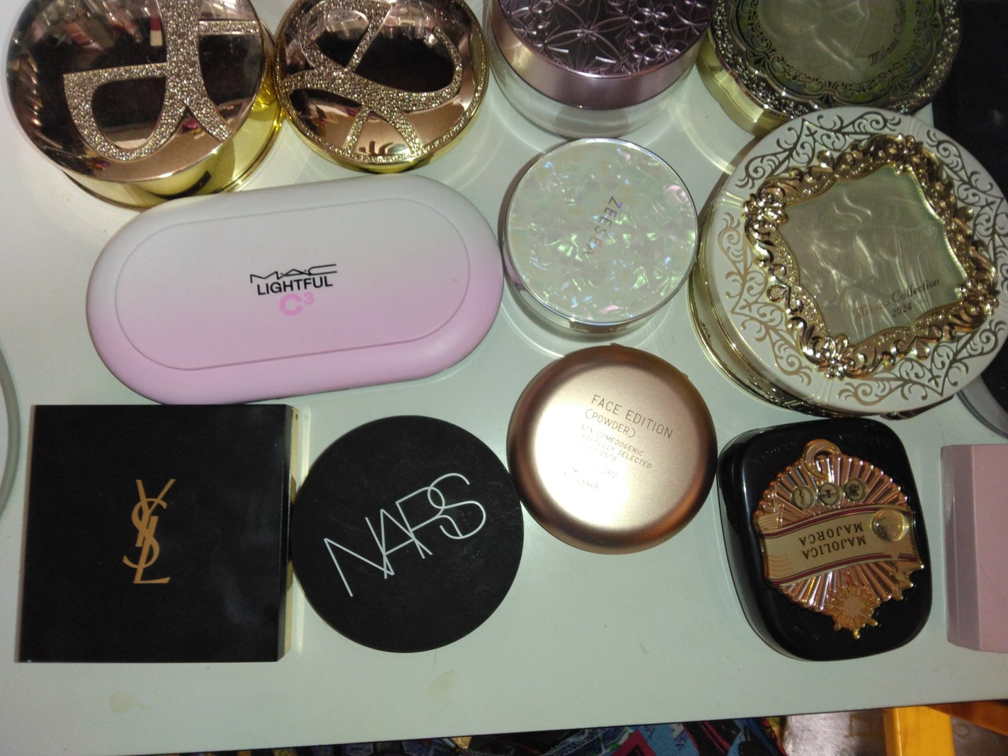 ライトリフレクティングセッティングパウダー プレスト N/NARS/プレストパウダーを使ったクチコミ(4枚目)