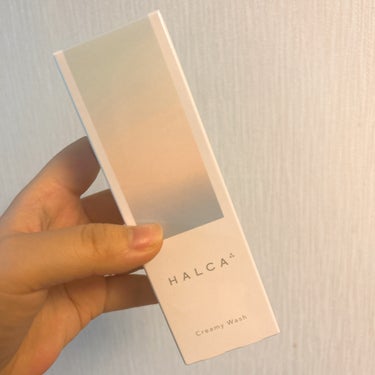 HALCA クリーミーウォッシュのクチコミ「洗顔ネットで泡立てると、もちっとした感触の泡に♡

顔に乗せても泡がヘタらず、肌へのダメージは.....」（1枚目）