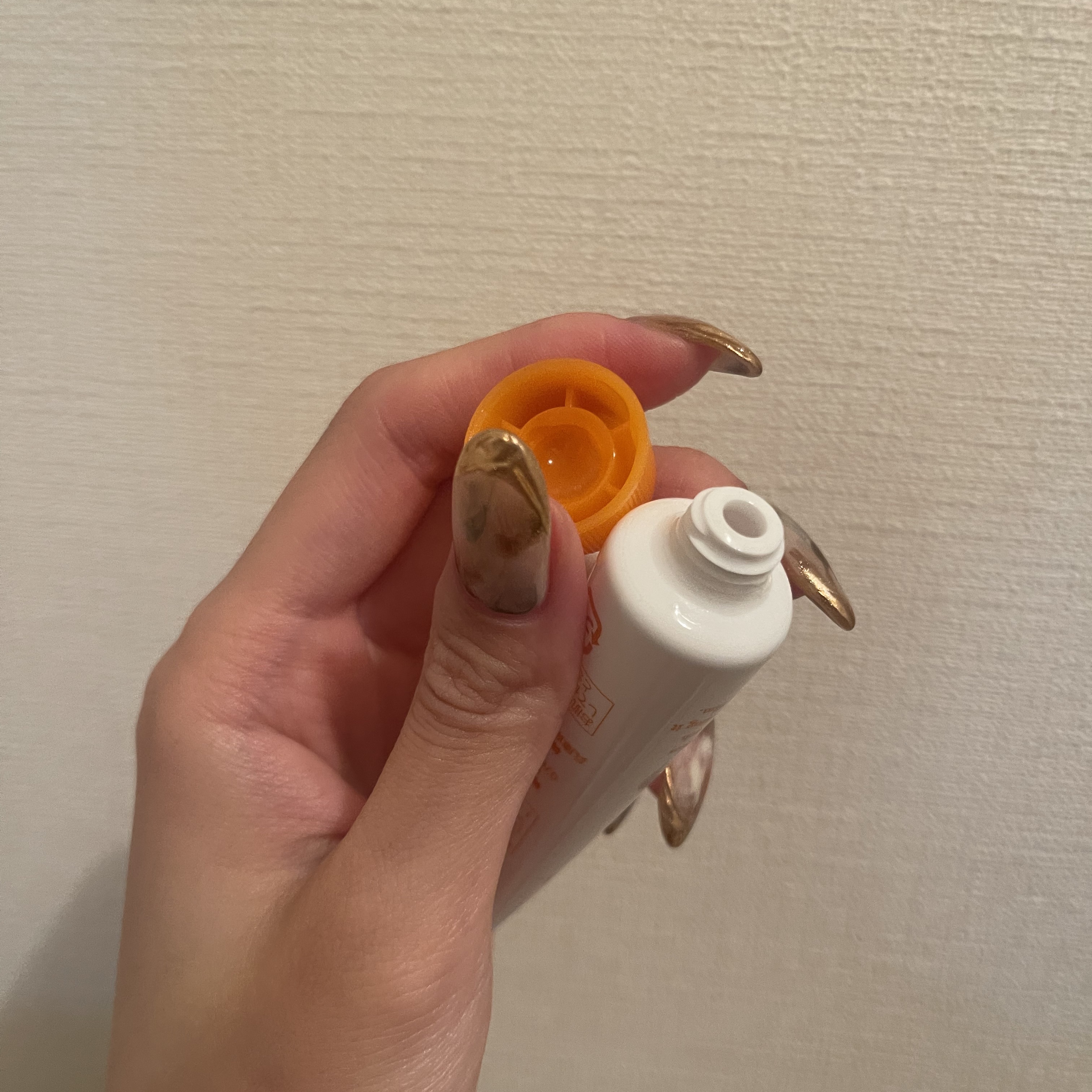 試してみた】アジュバン AE クリアジェルの効果・肌質別の口コミ