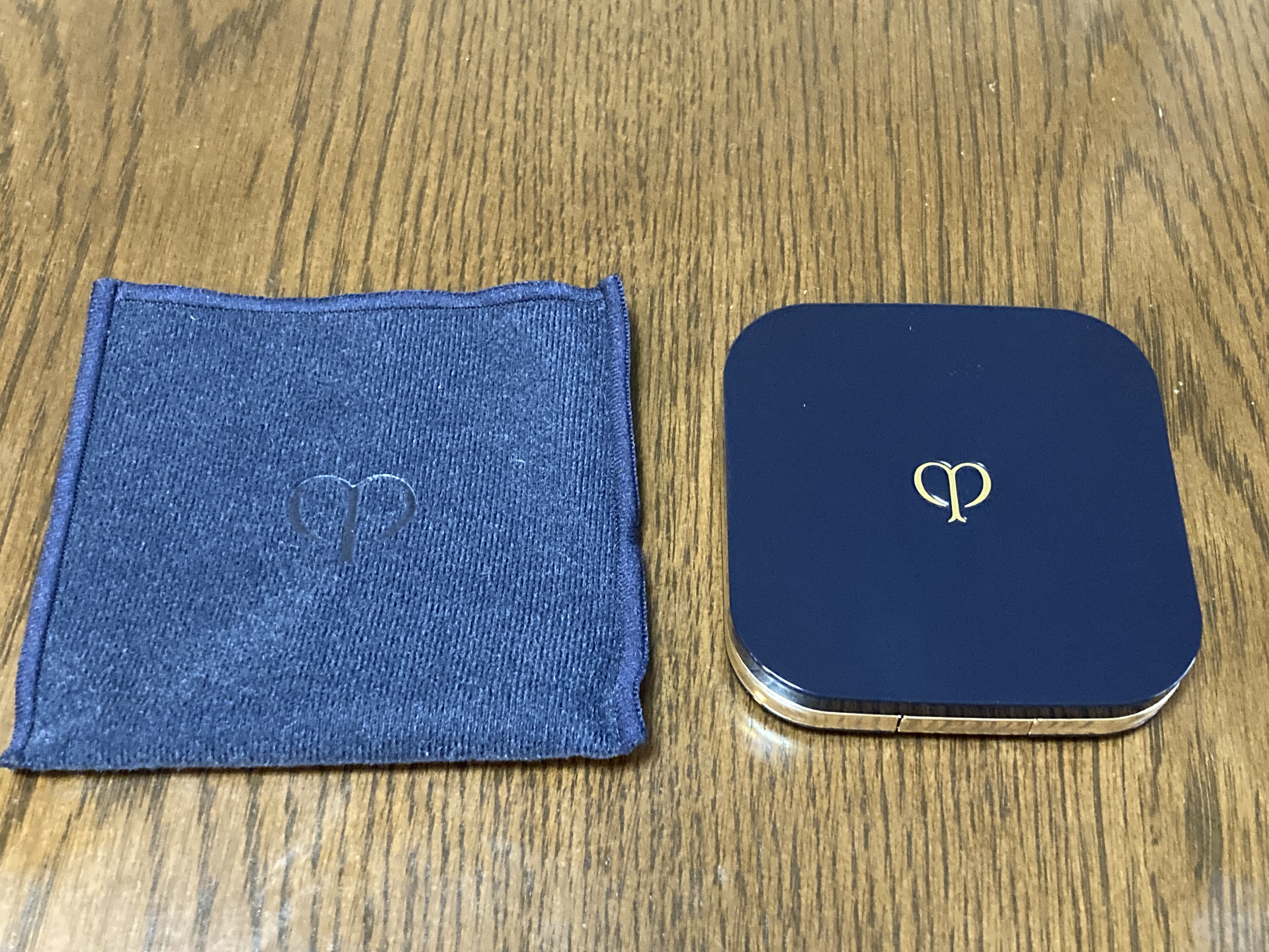 プードルコンパクトエサンシエルｎ/クレ・ド・ポー ボーテ/プレストパウダーを使ったクチコミ（3枚目）