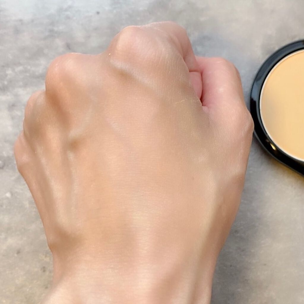 ライトフル C3 ナチュラル シルク パウダーファンデーション/M・A・C/パウダーファンデーションを使ったクチコミ(3枚目)