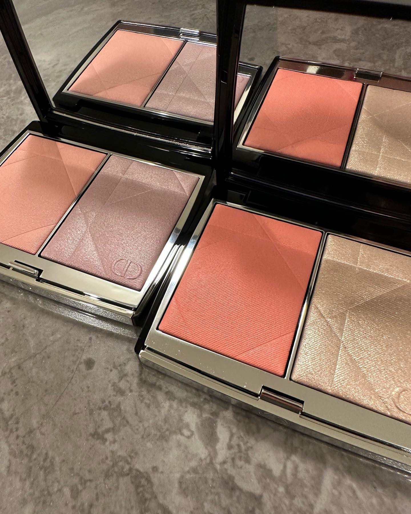 ディオールスキン ルージュ ブラッシュ カラー＆グロウ/Dior/パウダーチークを使ったクチコミ（2枚目）