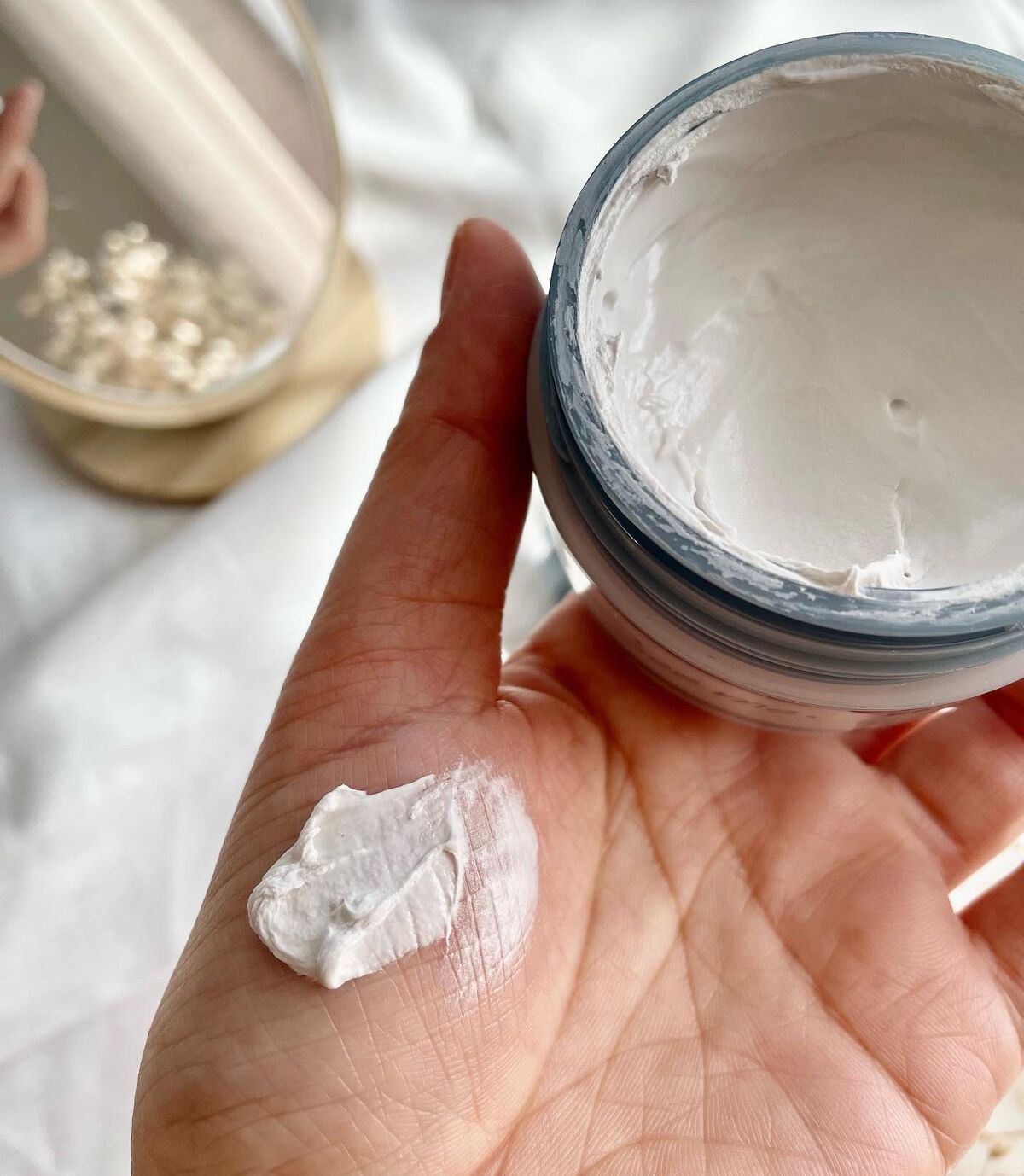 SHIKARI BRIGHTENING W CREAM 本体25g/SHIKARI/フェイスクリームを使ったクチコミ（2枚目）