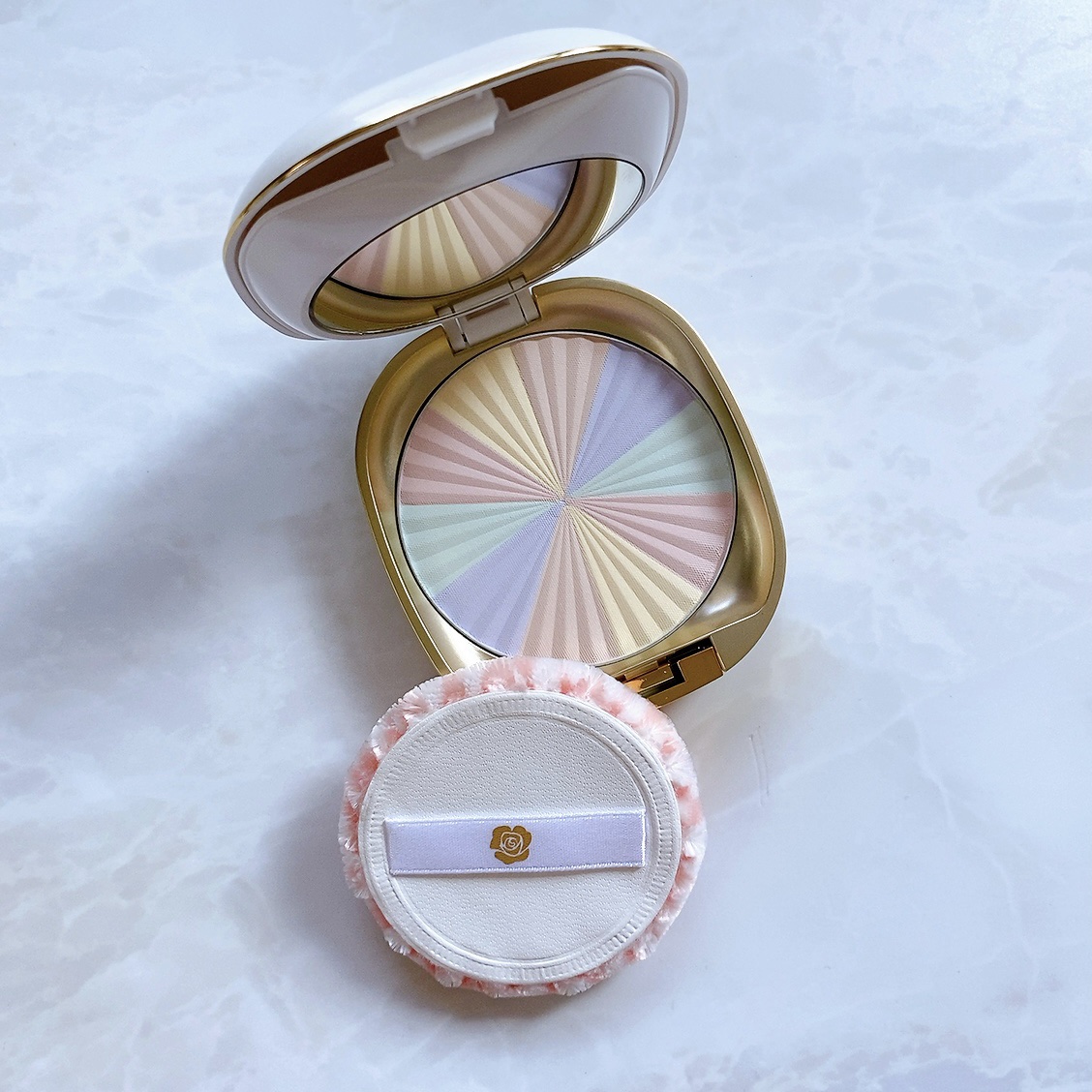 サンブロックルーセントパウダーex./ステファニー/プレストパウダーを使ったクチコミ（2枚目）