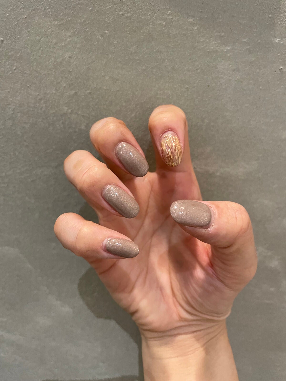 TANAKA/滋賀美容室/フォロバ100 on LIPS 「【私のサマーネイル】ずっと派手派手ネイルでしたが、最近シンプル..」(2枚目)