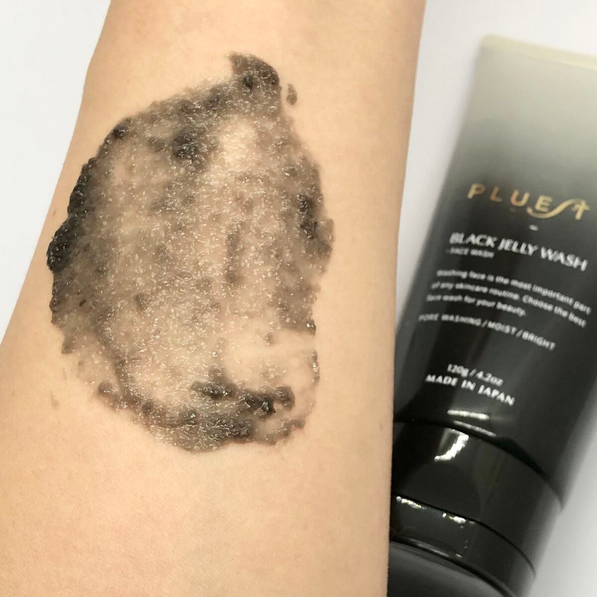 BLACK JELLY WASH(ブラックジェリーウォッシュ)/PLUEST/その他洗顔料を使ったクチコミ(4枚目)
