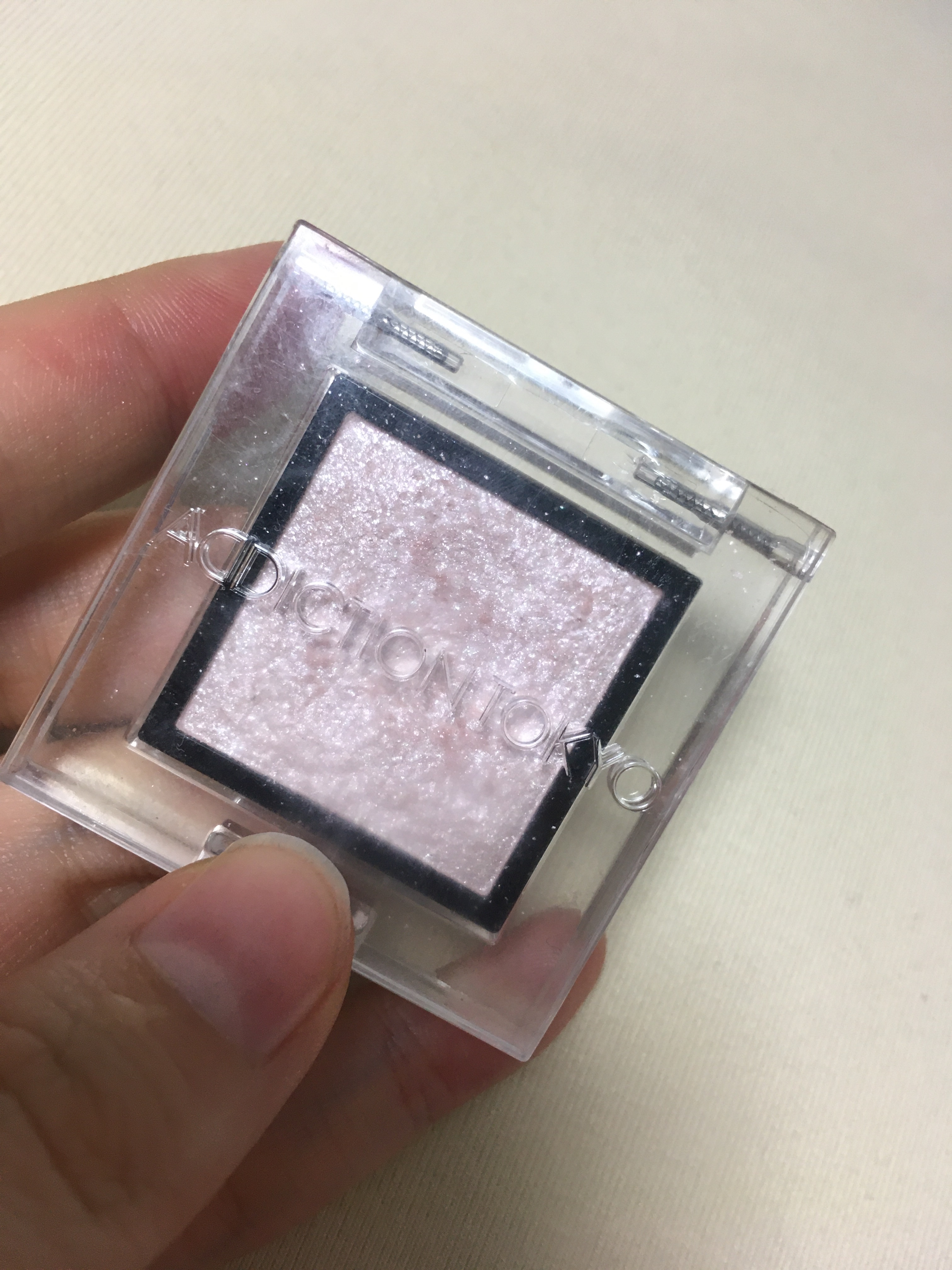 アディクション ザ アイシャドウ スパークル/ADDICTION/単色アイシャドウを使ったクチコミ（1枚目）