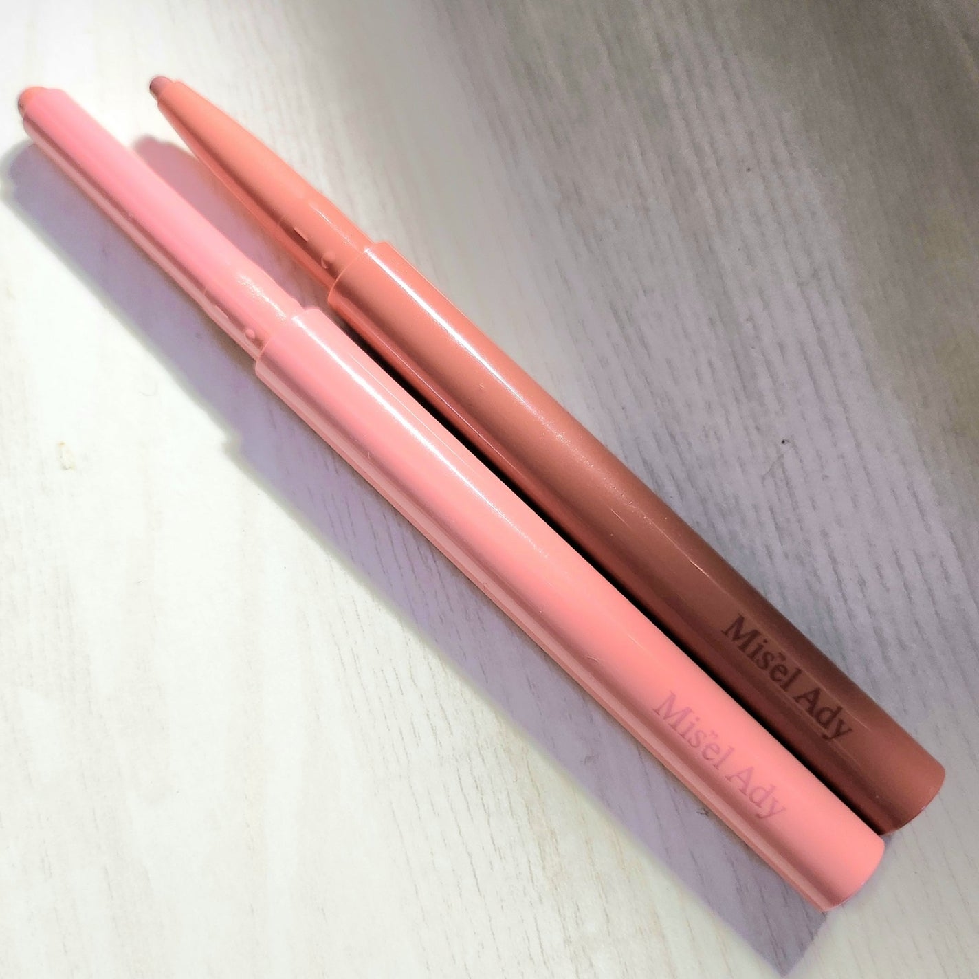 リト on LIPS 「ミゼルエディ涙袋シリーズからぷっくりアイカラーペンシル103ロ..」(1枚目)