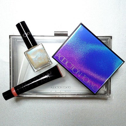ホリデー アディクション “イリディセント ユーフォリア”/ADDICTION/メイクアップキットを使ったクチコミ(2枚目)