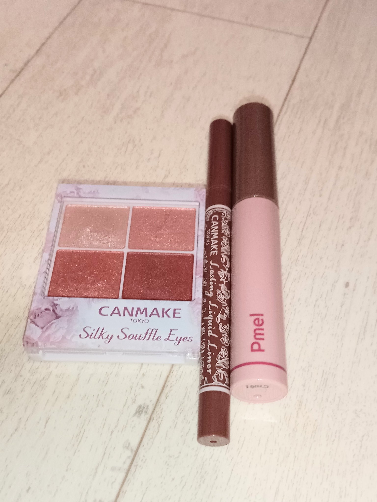シルキースフレアイズ/キャンメイク/アイシャドウパレットを使ったクチコミ（2枚目）