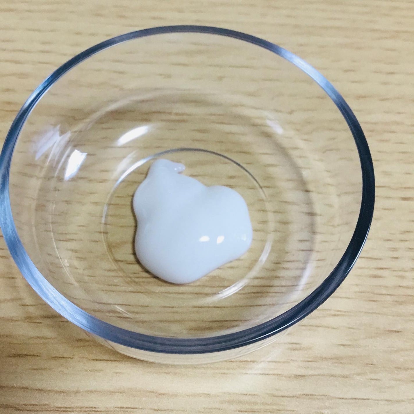 リルーチェスキンミルクローションプリズムリリー/コスメテックスローランド/ボディローションを使ったクチコミ(2枚目)