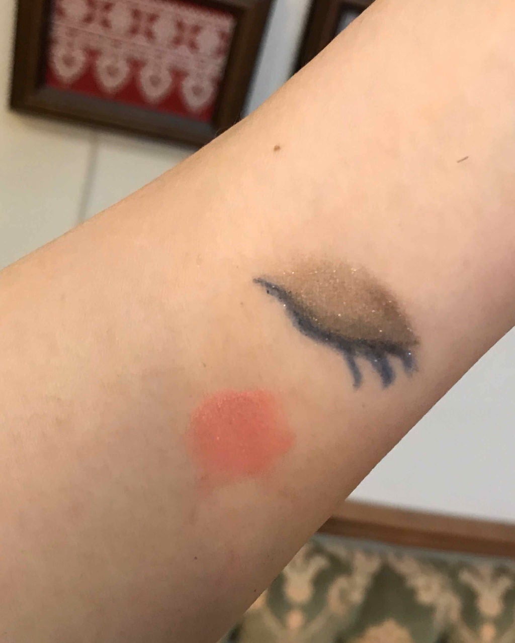 理央 on LIPS 「#トムフォード #アイカラークォード #ダブル_インデムニティ..」(3枚目)