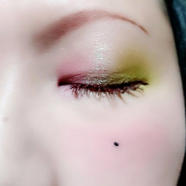 UR GLAM　BLOOMING EYE COLOR PALETTE/U R GLAM/パウダーアイシャドウを使ったクチコミ（2枚目）