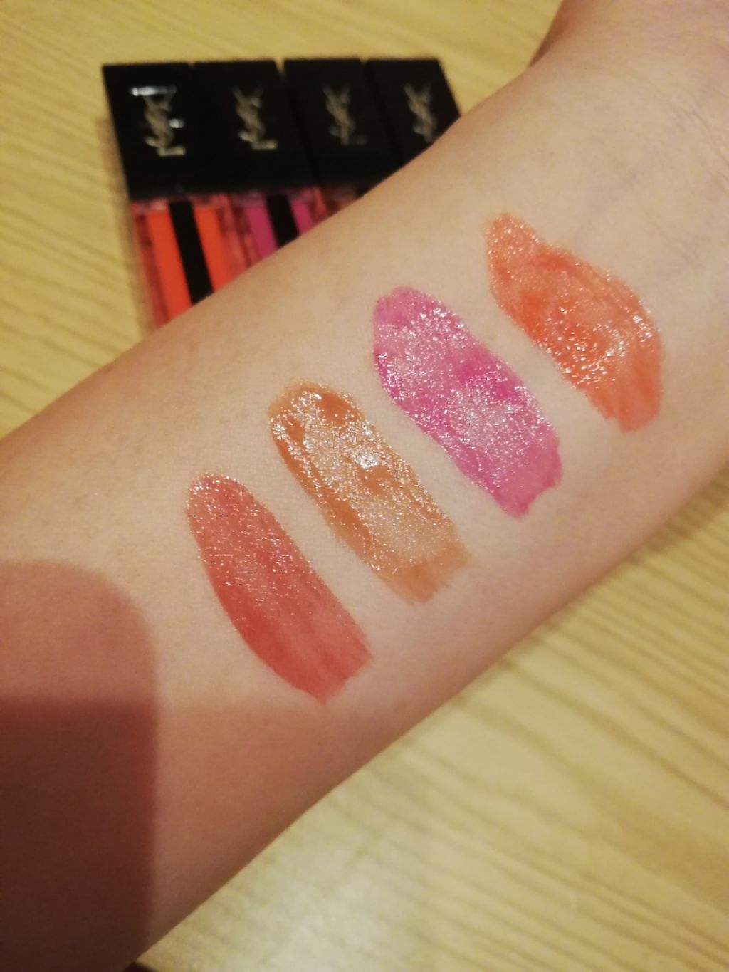 ルージュ ピュールクチュール ヴェルニ ウォーターステイン/YVES SAINT LAURENT BEAUTE/口紅を使ったクチコミ（2枚目）