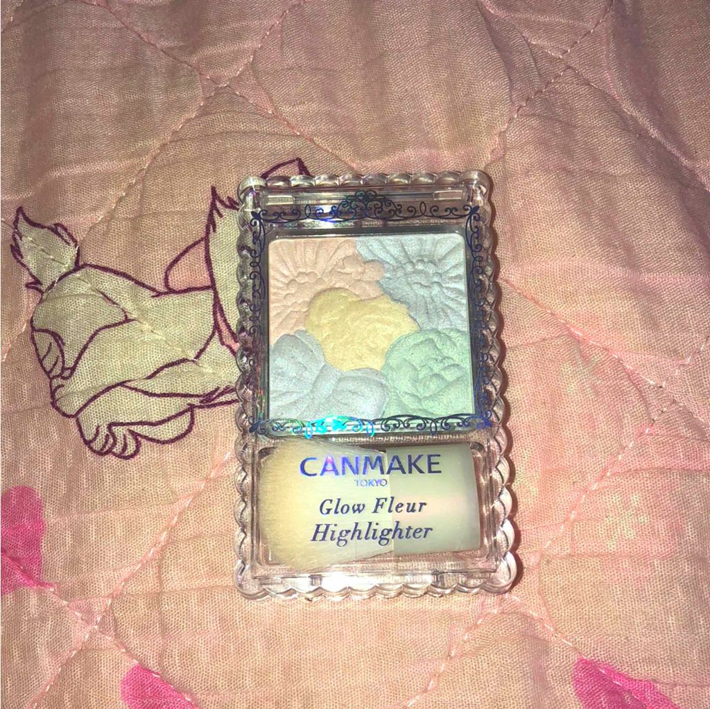 グロウフルールハイライター/キャンメイク/パウダーハイライトを使ったクチコミ（1枚目）