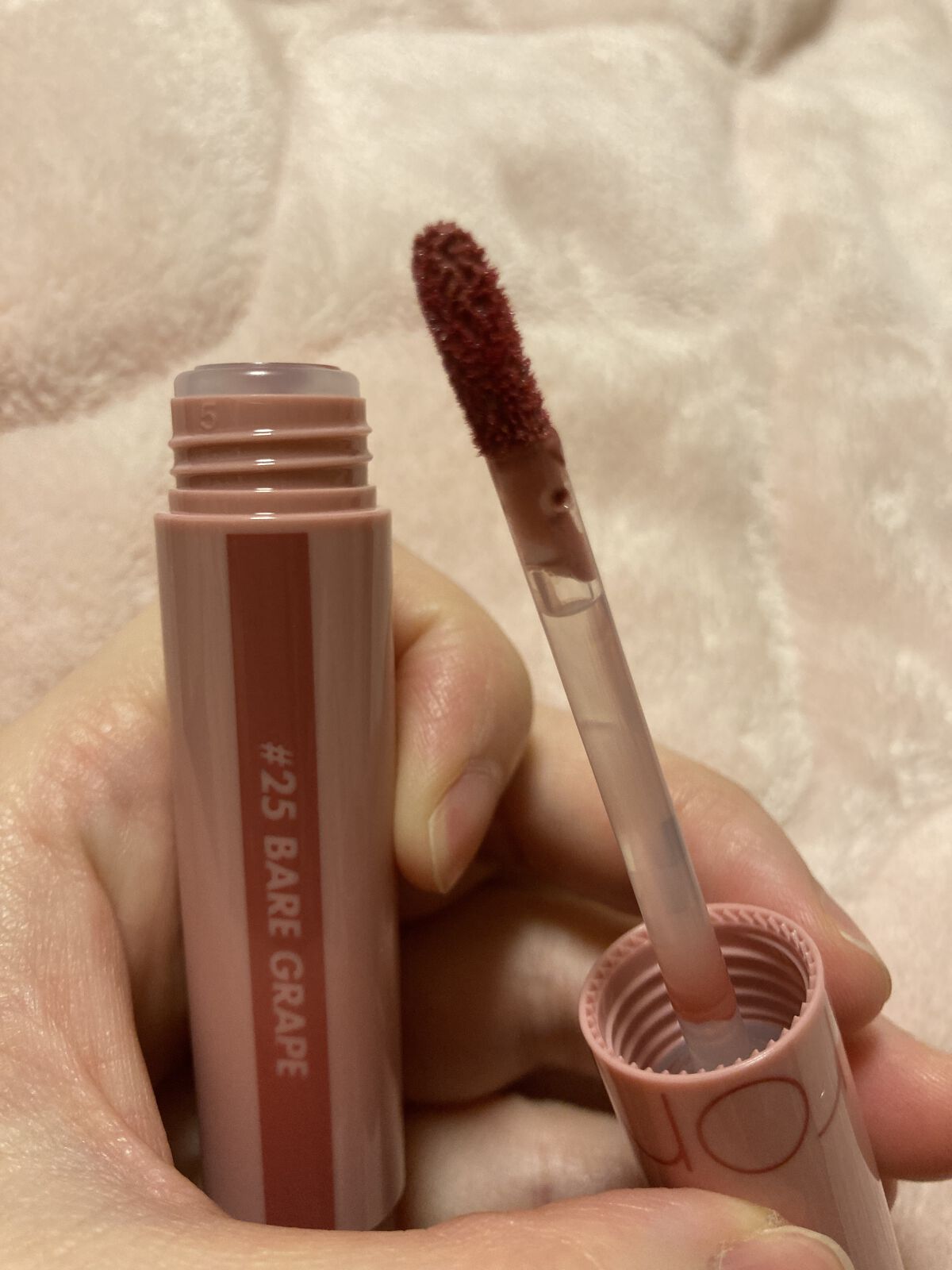 ジューシーラスティングティント/rom&nd/リップティントを使ったクチコミ（2枚目）