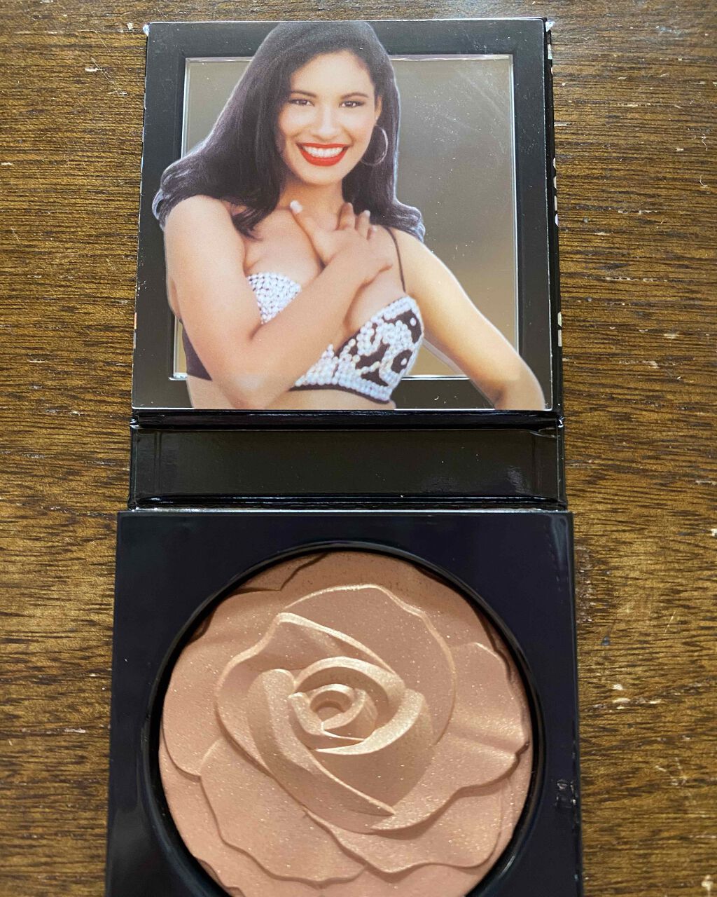 エクストラ ディメンション スキンフィニッシュ ラ レジェンダ(限定)/M・A・C/プレストパウダーを使ったクチコミ（2枚目）