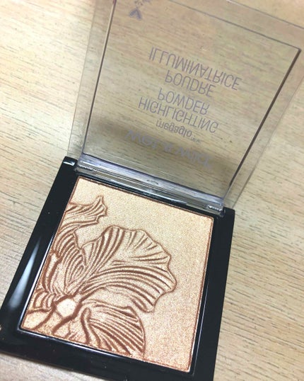 MegaGlo Highlighting Powder/wet 'n' wild/パウダーハイライトを使ったクチコミ(1枚目)