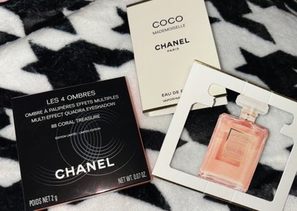レ キャトル オンブル 88 コーラル トレジャー/CHANEL/アイシャドウパレットを使ったクチコミ(2枚目)