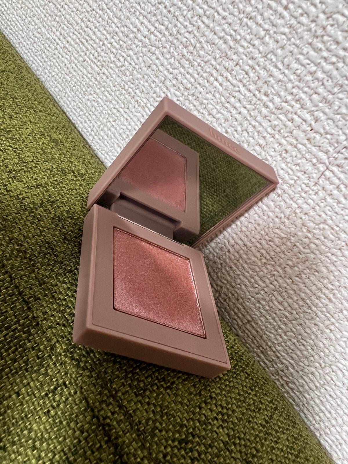 ニューデップスアイシャドウ/hince/単色アイシャドウを使ったクチコミ(1枚目)