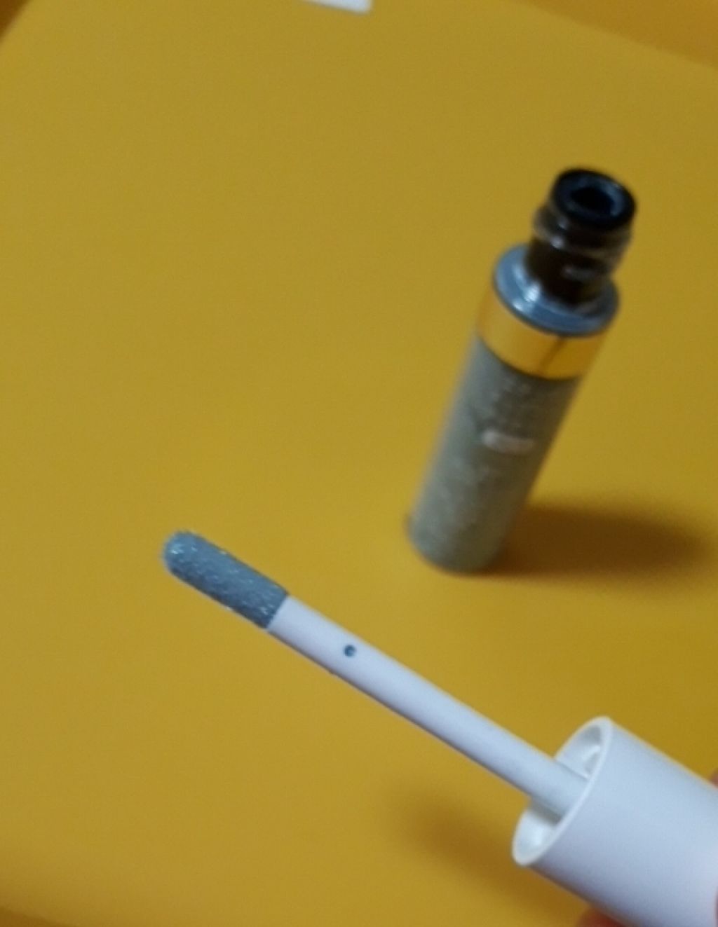 チップオン アイカラー/ettusais/リキッドアイシャドウを使ったクチコミ(2枚目)