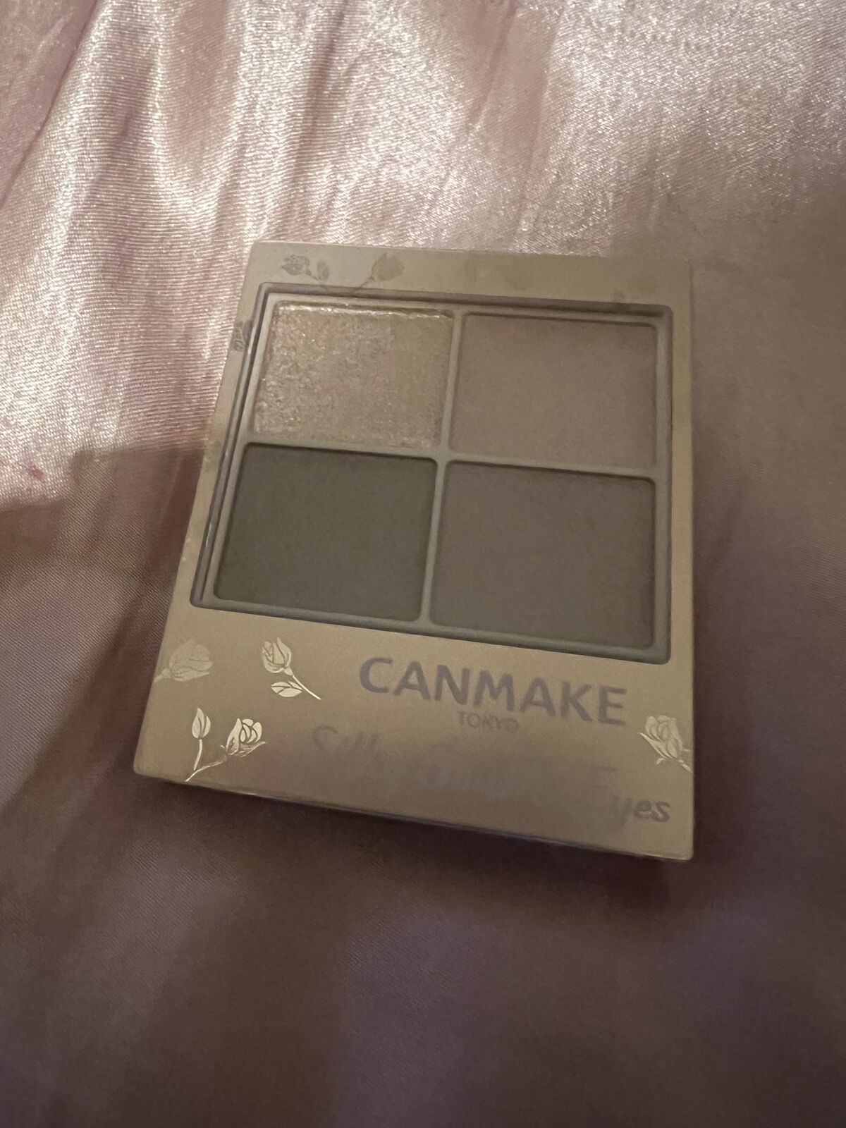 シルキースフレアイズ（マットタイプ）/キャンメイク/アイシャドウパレットを使ったクチコミ（2枚目）