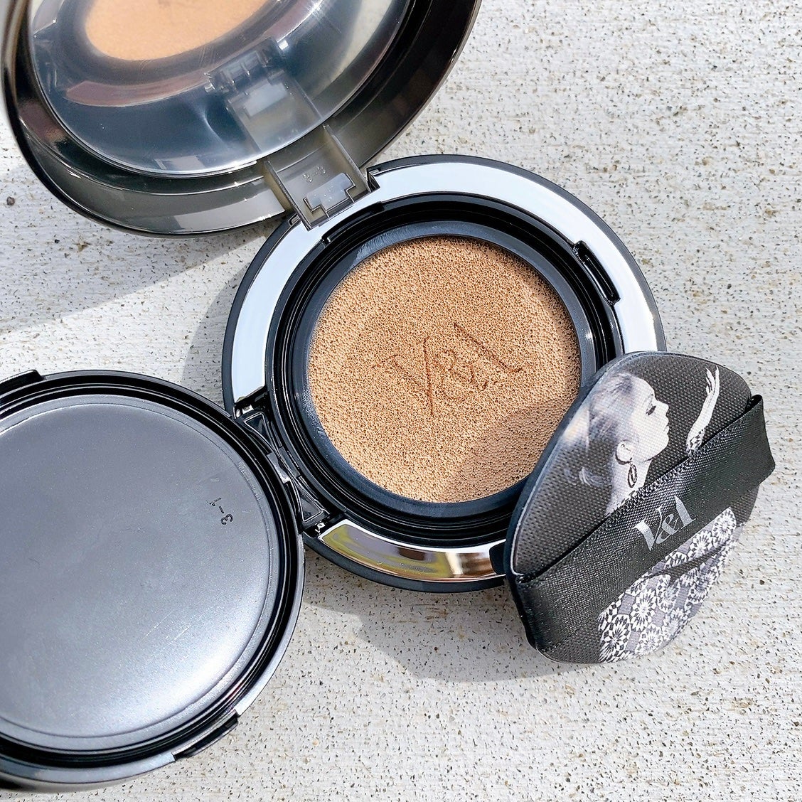 ロングウェアクッションファンデーション/V&Aビューティー/クッションファンデーションを使ったクチコミ(4枚目)