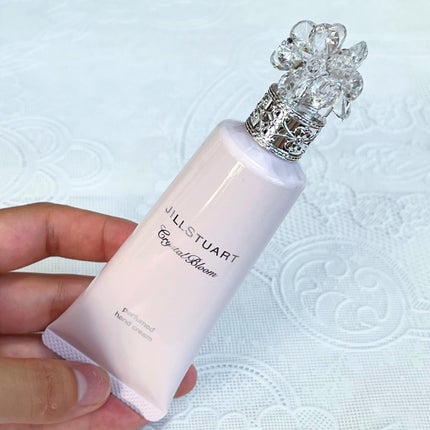 クリスタルブルーム パフュームド ハンドクリーム/JILL STUART/ハンドクリームを使ったクチコミ(6枚目)