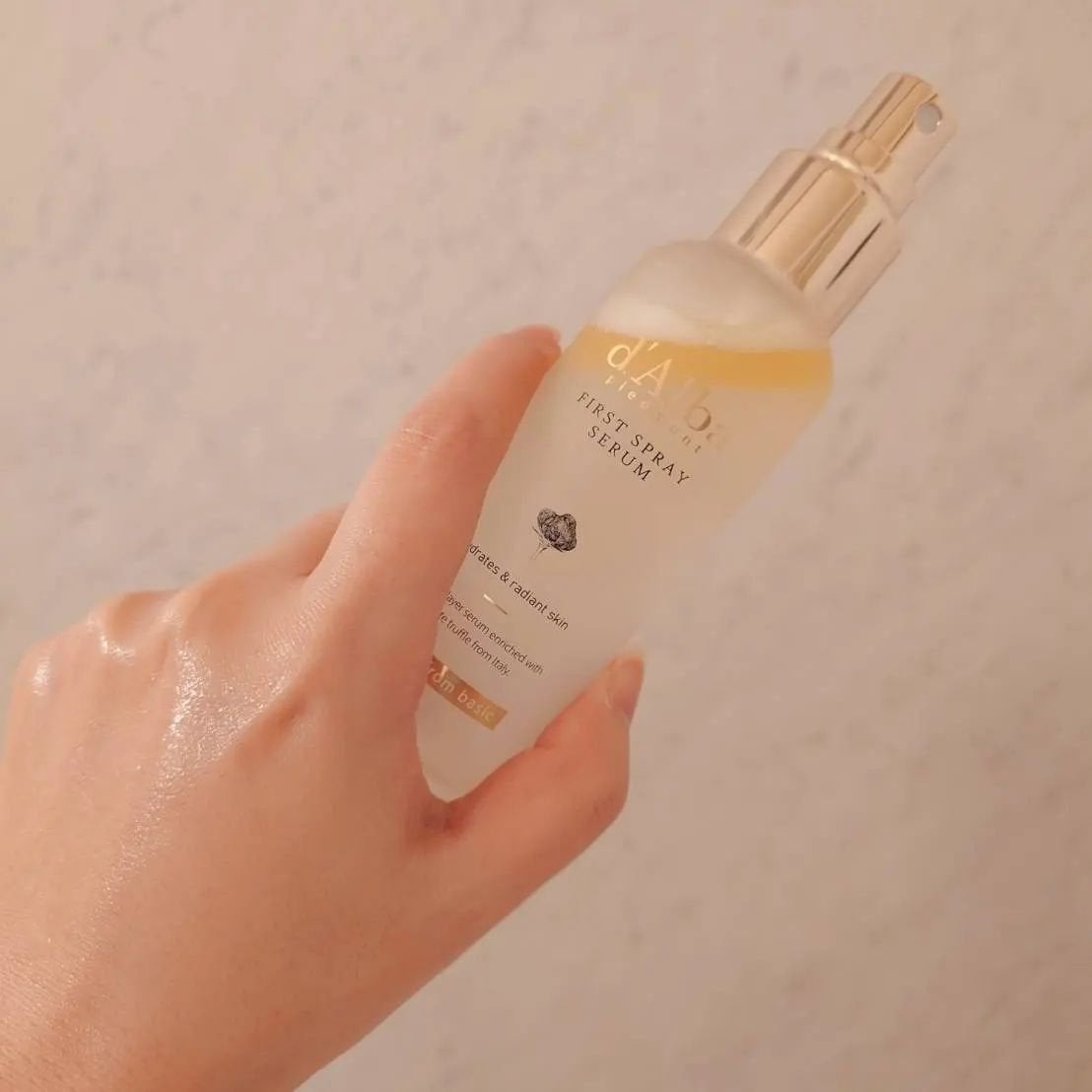 ダルバ ホワイトトリュフファーストスプレーセラム/ダルバ/ミスト状化粧水を使ったクチコミ(4枚目)