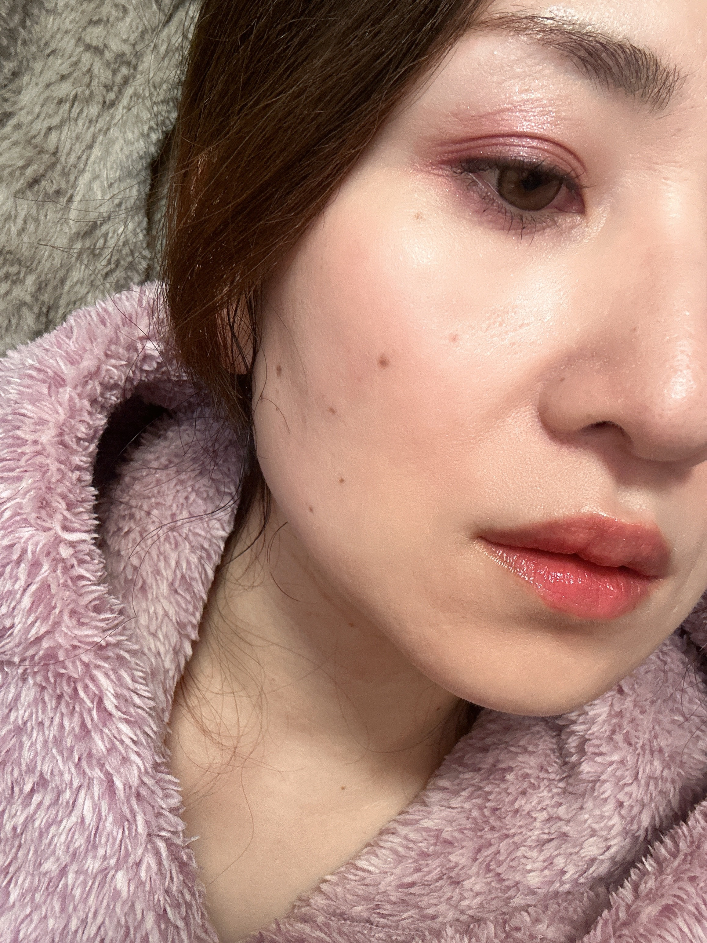 アンドバイロムアンド　グラッシーボムティント HL01 RED FLAKE/&nd by rom&nd/リップティントを使ったクチコミ（3枚目）