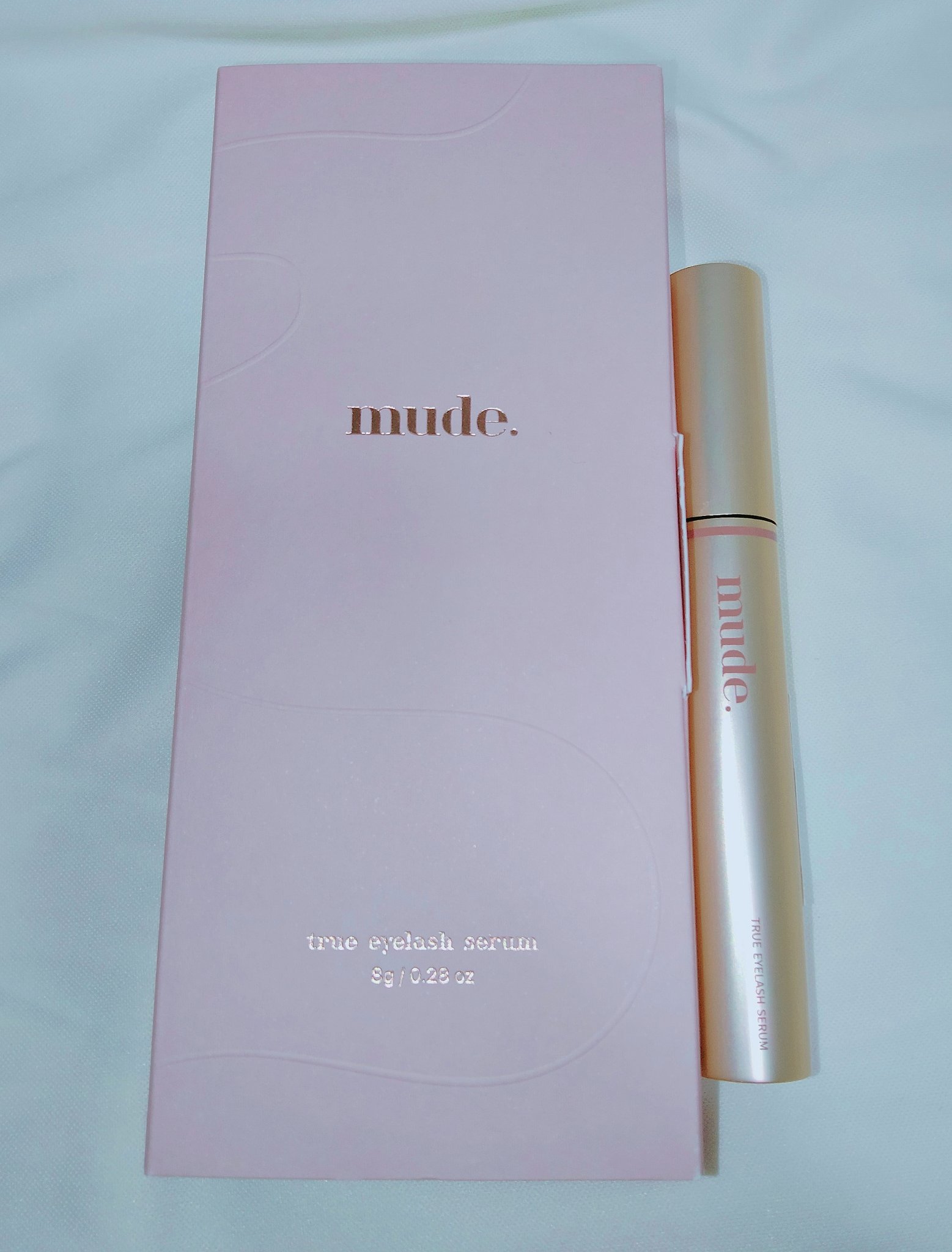 mude トゥルーアイラッシュセラム

￥3520


届いた瞬間、箱から可愛くてびっくり🩷



まつ毛1本1本丁寧にぬれる◎




使用し始めて数週間たったのですが…




なんとなくですが、長くなったような気がします！



コ