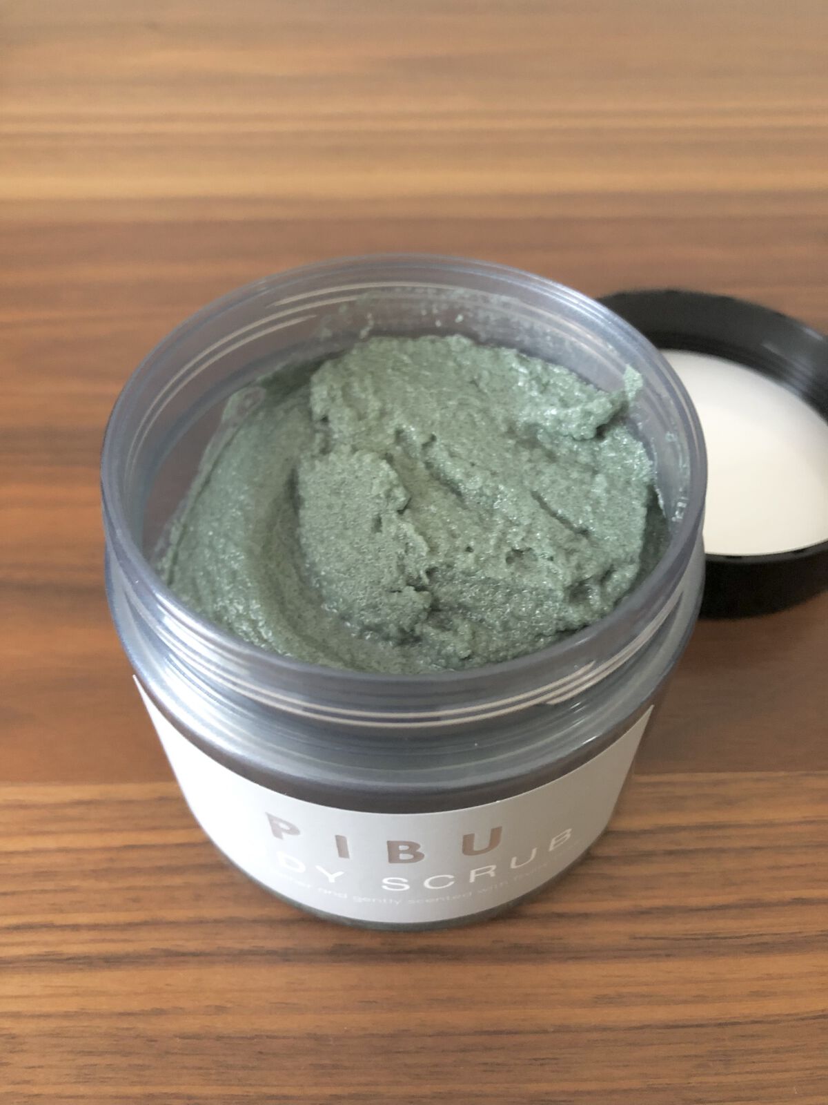PIBU BODY SCRUB/PIBU/スクラブ・ゴマージュを使ったクチコミ（2枚目）