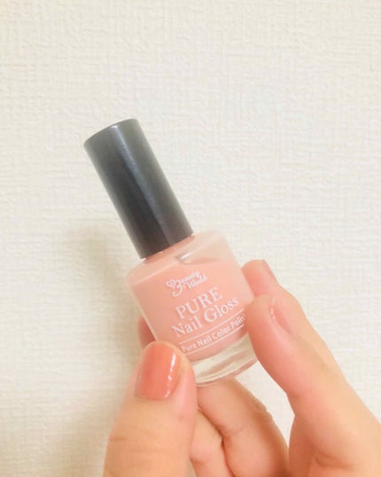ビューティーワールド LTピュアネイルグロスのクチコミ「「PURE Nail Gloss」。
こんな優秀な子のことを、ドレッサーの鏡の裏側で数年間も放.....」(1枚目)