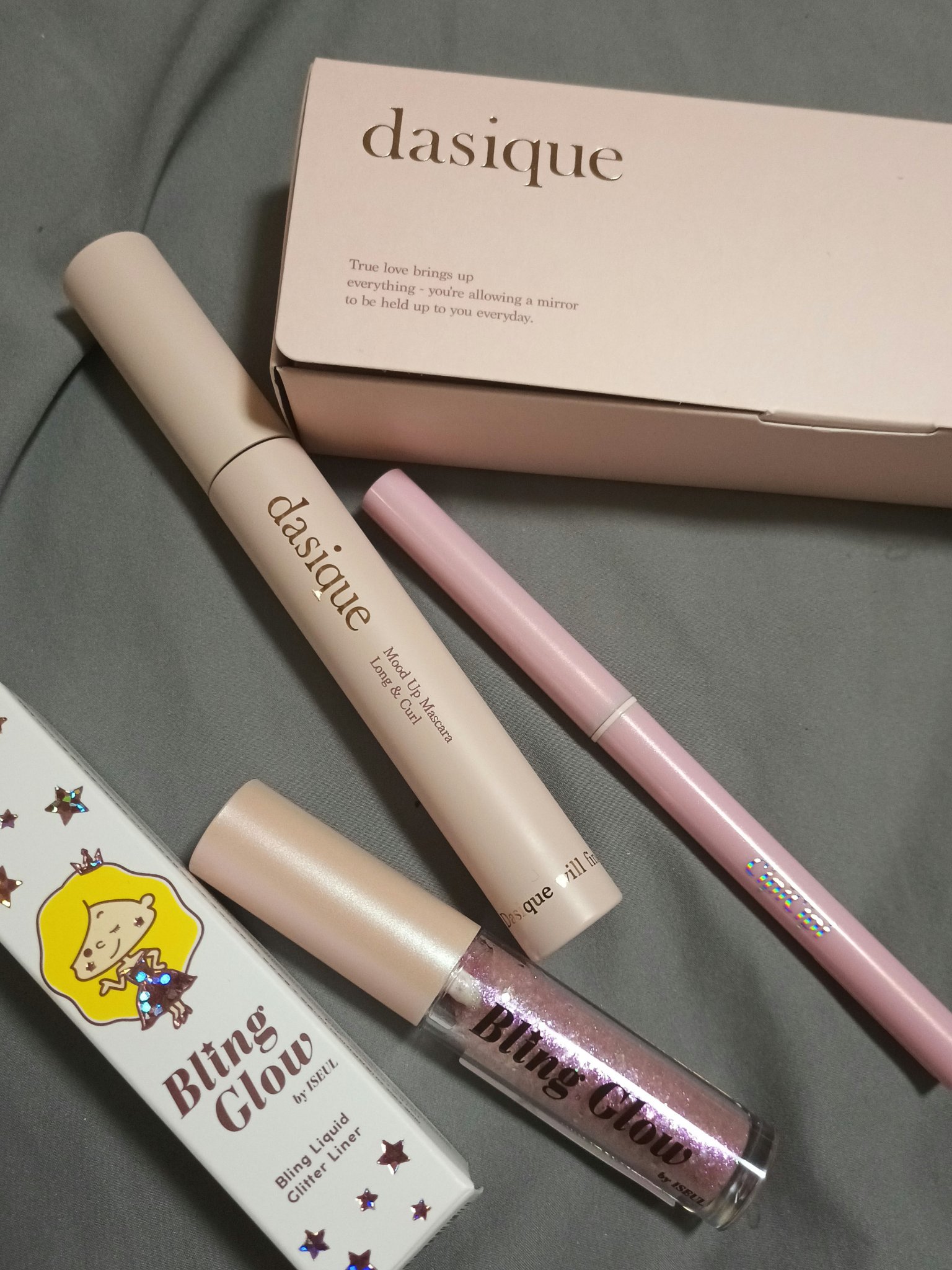 ブリンリキッドグリッターライナー/BLING GLOW/グリッターを使ったクチコミ（1枚目）