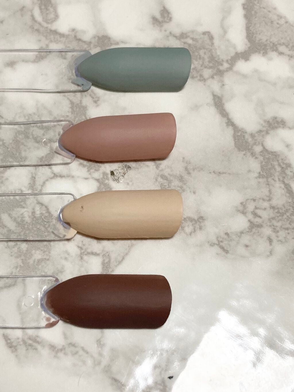 コーデュロイ モディマット ネイル/ARITAUM/マニキュアを使ったクチコミ(2枚目)