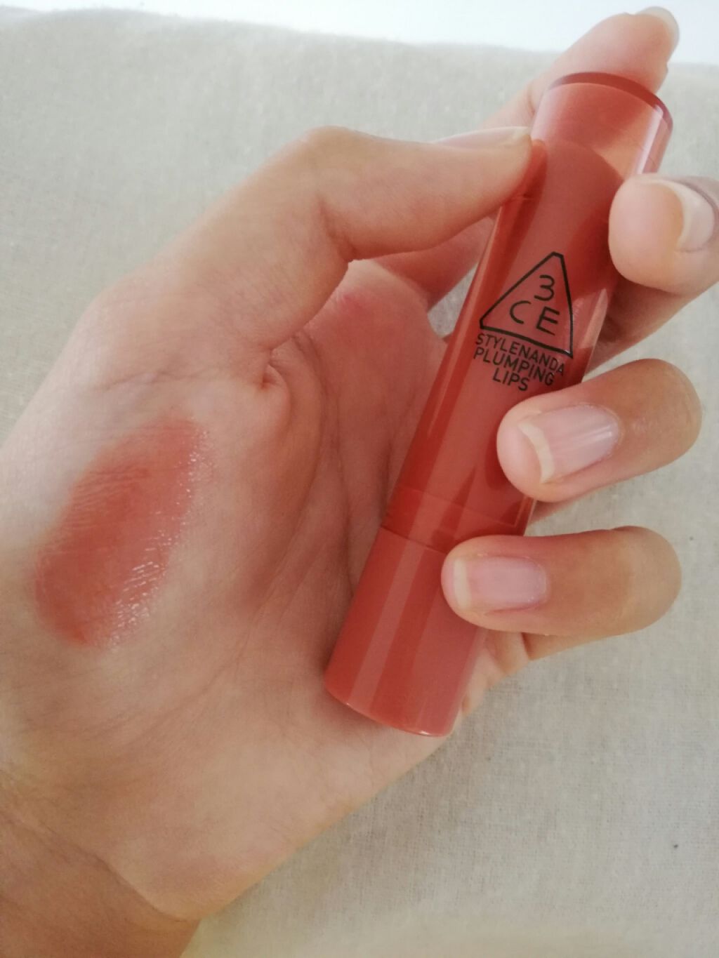 3CE PLUMPING LIPS #ROSY/3CE/リップグロスを使ったクチコミ（2枚目）