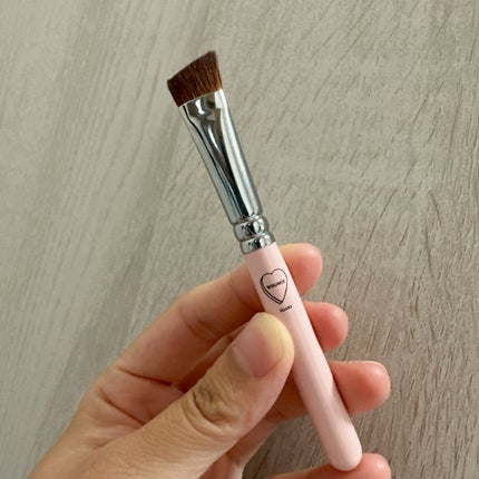 WHOMEE フーミー アイブロウブラシ 熊野筆のクチコミ「✼••┈┈••✼••┈┈••✼••┈┈••✼••┈┈••✼
WHOMEE
アイブロウブラシ 熊.....」(1枚目)